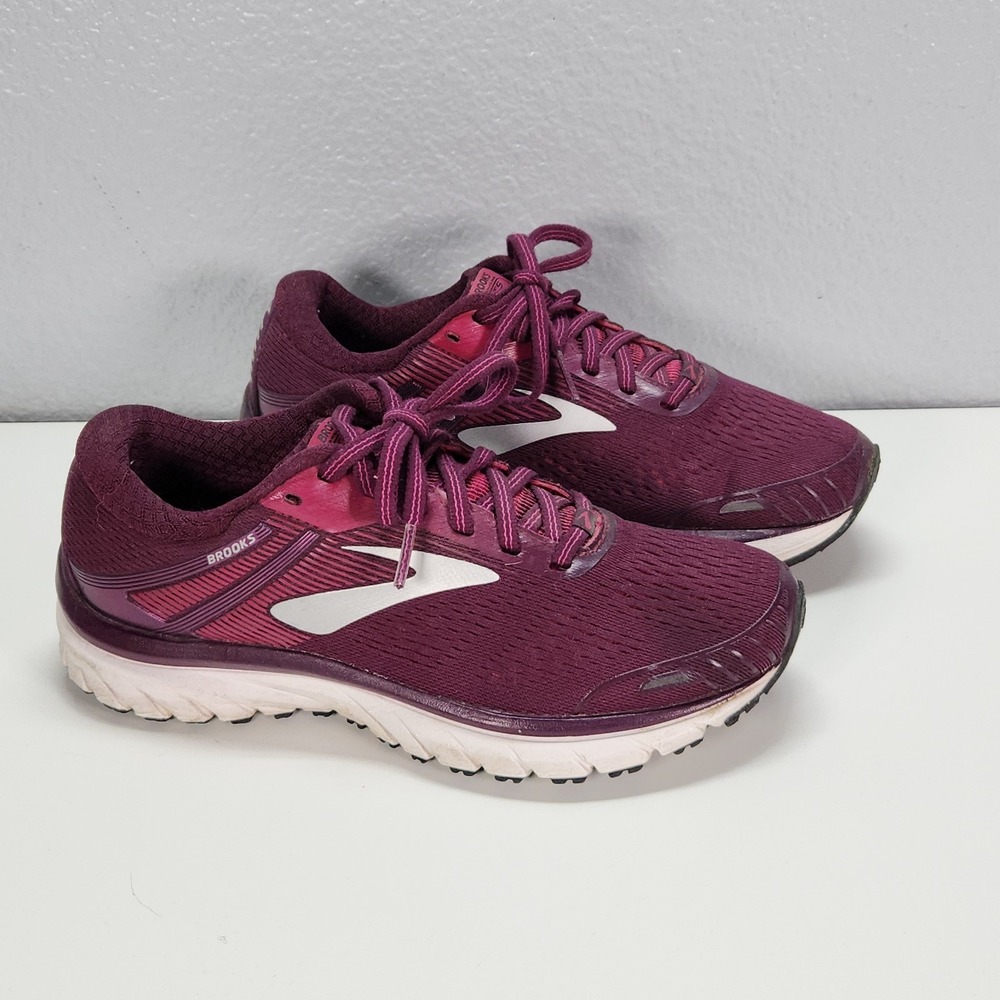Brooks Adrenaline GTS 18 Plum Womens Size 6.5 Running Shoes 1202681B630